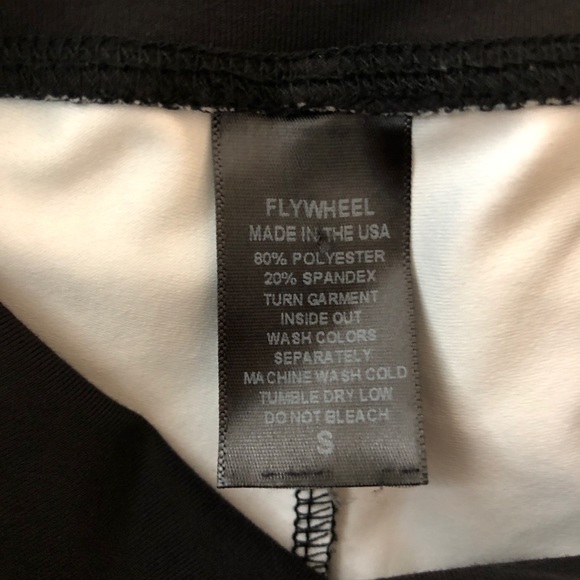 Flywheel | Snakeskin Print Workout Leggings Size S - Picture 7 of 7